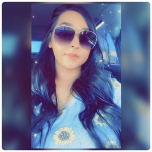 Meet your Posher, Mariana